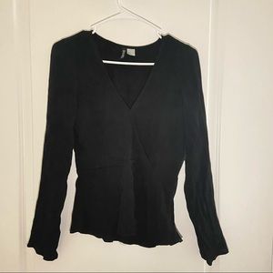 H&M | black v-neck blouse